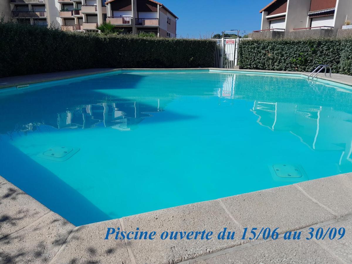 Apartmán Joli 2 Pieces Sur Le Port Avec Piscine, Terrasse, Parking Capbreton Exteriér fotografie