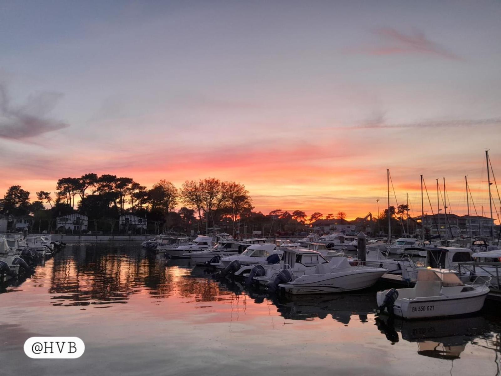 Apartmán Joli 2 Pieces Sur Le Port Avec Piscine, Terrasse, Parking Capbreton Exteriér fotografie